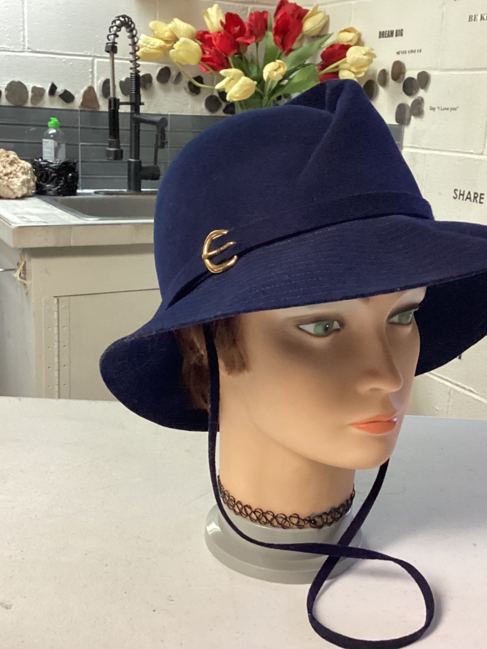 MR JOHN. WINTER HAT / STRAP TOO NAVY BLUE. PARIS. / NY